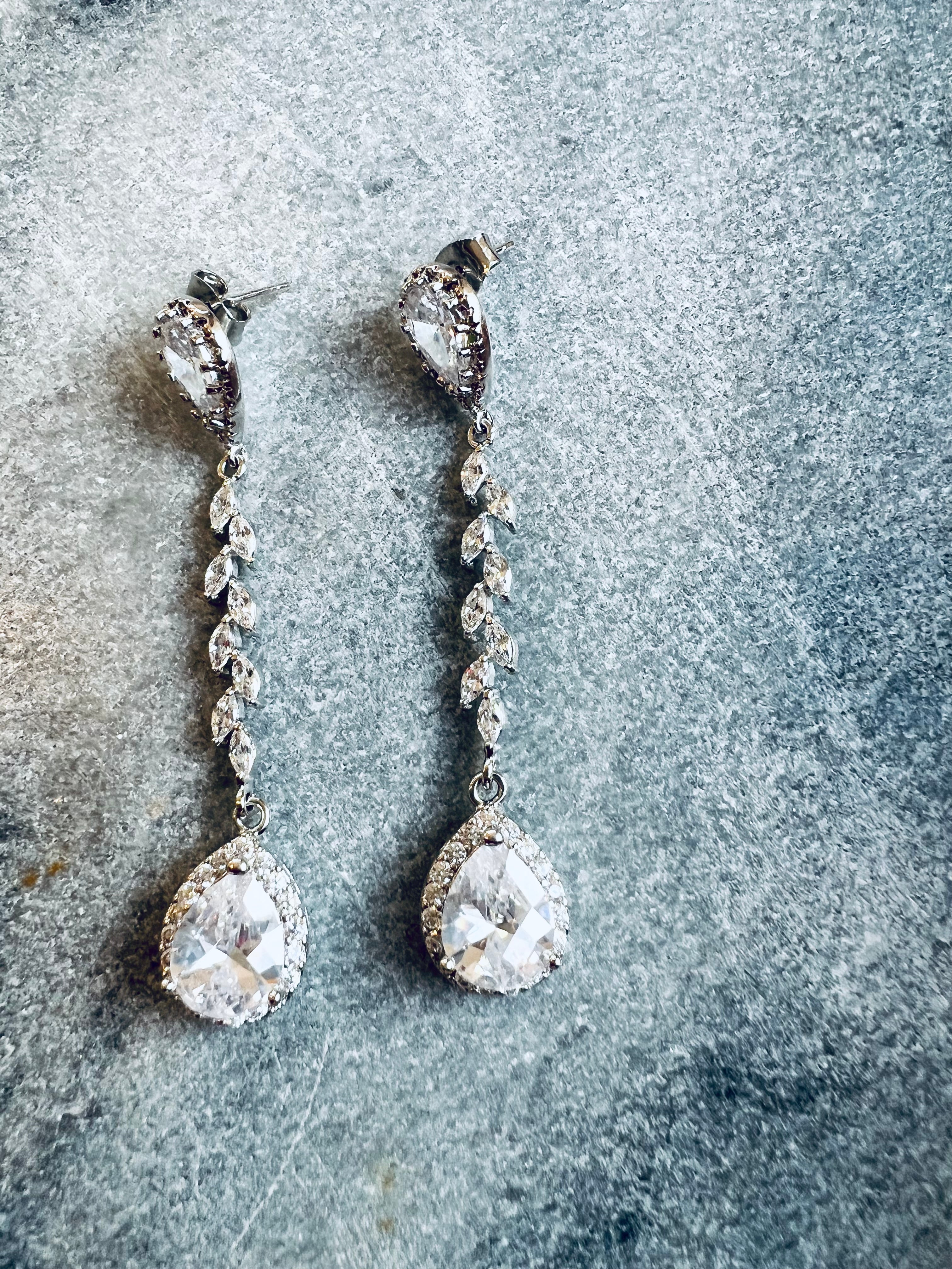 Silver Vintage Zirconia Dangle Drop Earrings